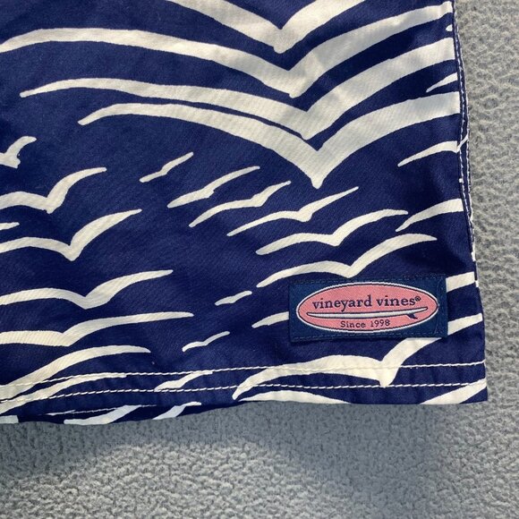 Vineyard Vines Baord Shorts Mens 30 Blue White Gull Wing Silhouette Bathing Suit - Picture 14 of 14